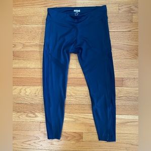 Reebok core 10 Leggings Women’s L/S (Large/Short) Blue Mesh Cutouts Athletic New